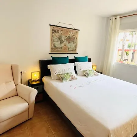 Beautiful 1 Bedroom In Albir Apartment *